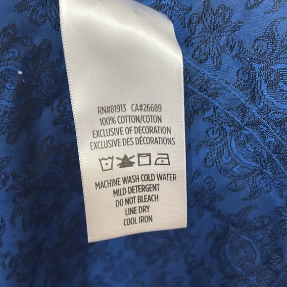 Robert Graham Blue Patterned Button Down Shirt - men’s size XL - Picture 5 of 7